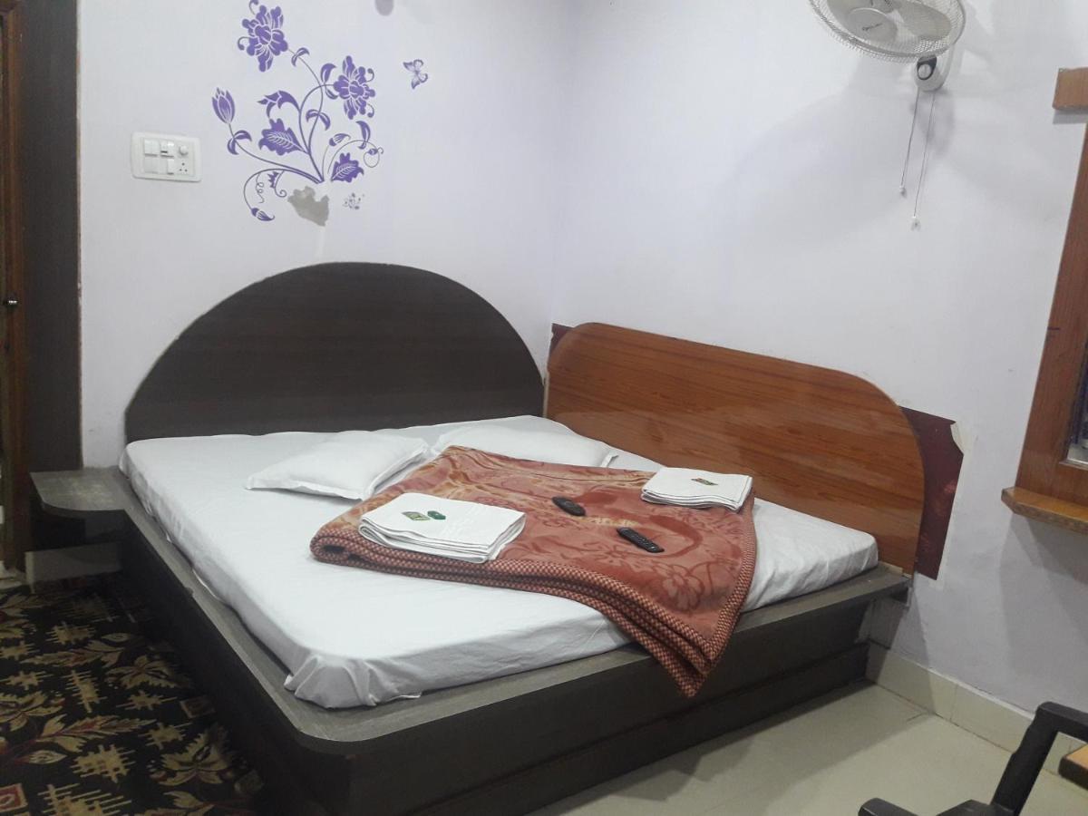 Hotel Rajvihar Pachmarhī Εξωτερικό φωτογραφία