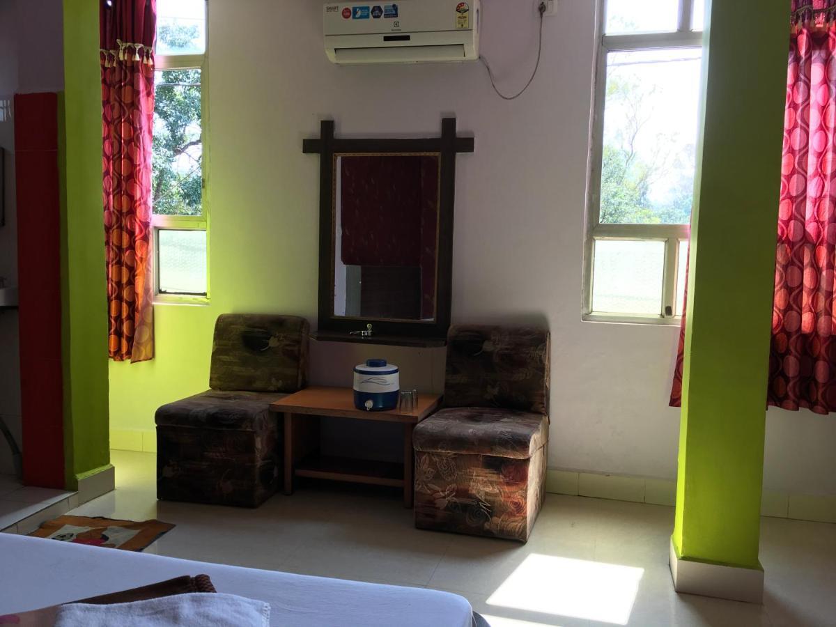 Hotel Rajvihar Pachmarhī Εξωτερικό φωτογραφία